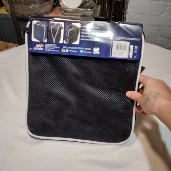 Official Cincinnati Reds Steal Baseball 28" Expandable Duffel Bag - Picture 10 of 12